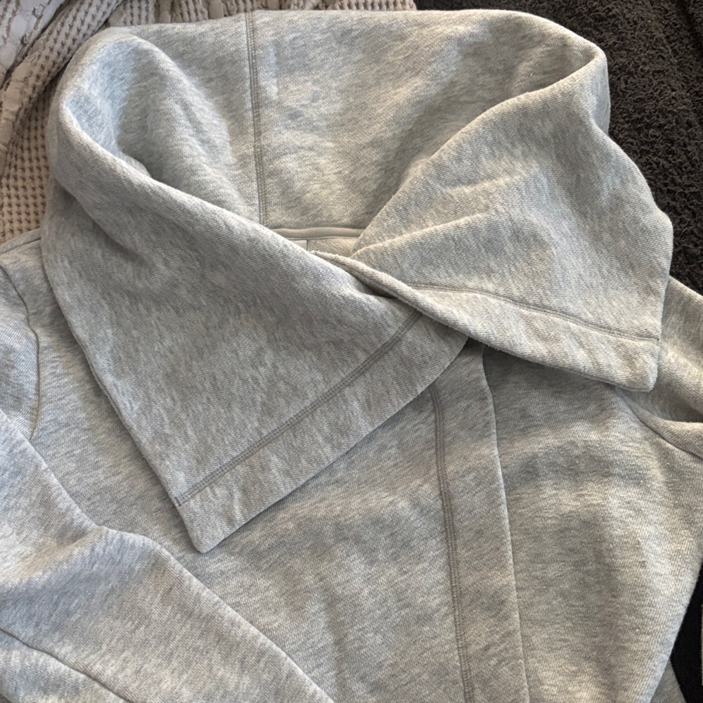 Zella Gray Women's Crew Neck Sweater